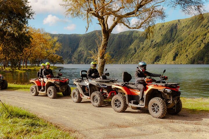 Quad-Radtour - Sete Cidades von der Nordküste (ganztägig) mit Mittagessen