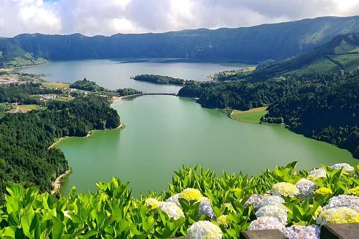 Sete Cidades und Ananasplantagen Halbtägige private Tour
